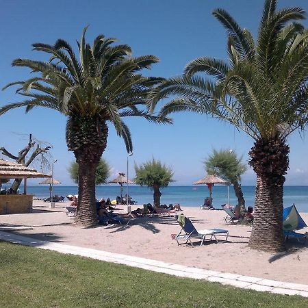 Three Stars Beach Hotel Мораитика Экстерьер фото