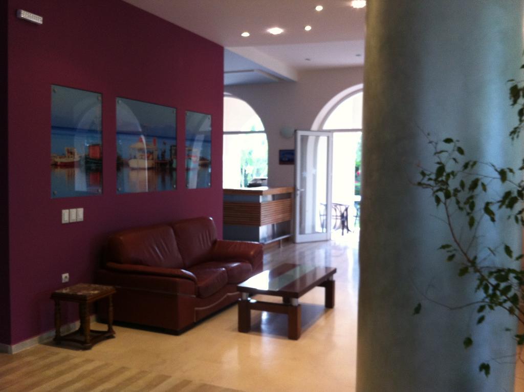 Three Stars Beach Hotel Мораитика Экстерьер фото